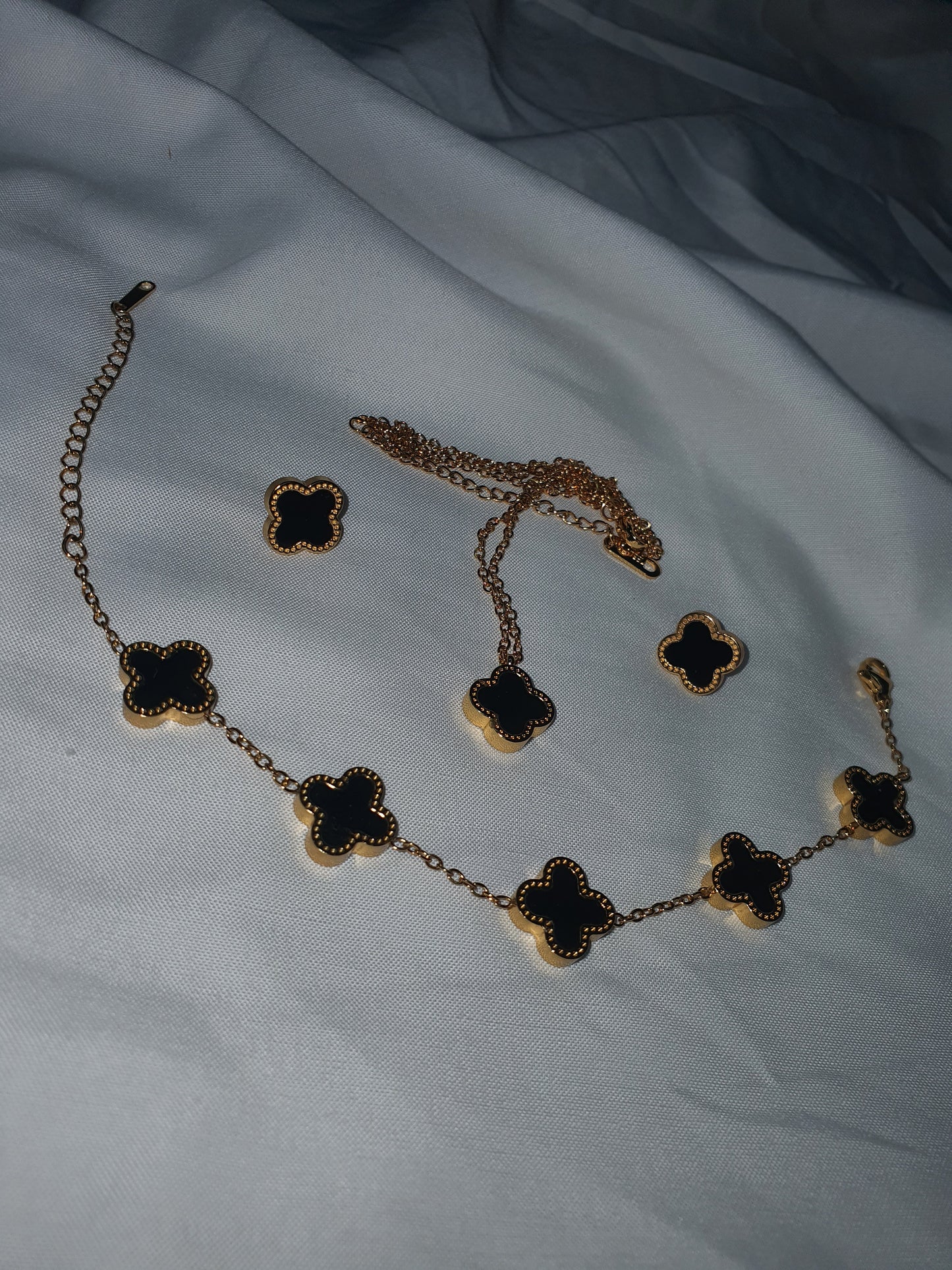 Clover Bracelet for Girls – Trending Stainless Steel Bracelet - Mux E Mart