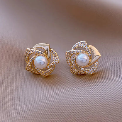 1 Pair Elegant Floral Design Stud Earrings for Women | Imitation Pearl, Versatile for Daily Wear & Parties | Zinc Alloy, Perfect for Spring Festival